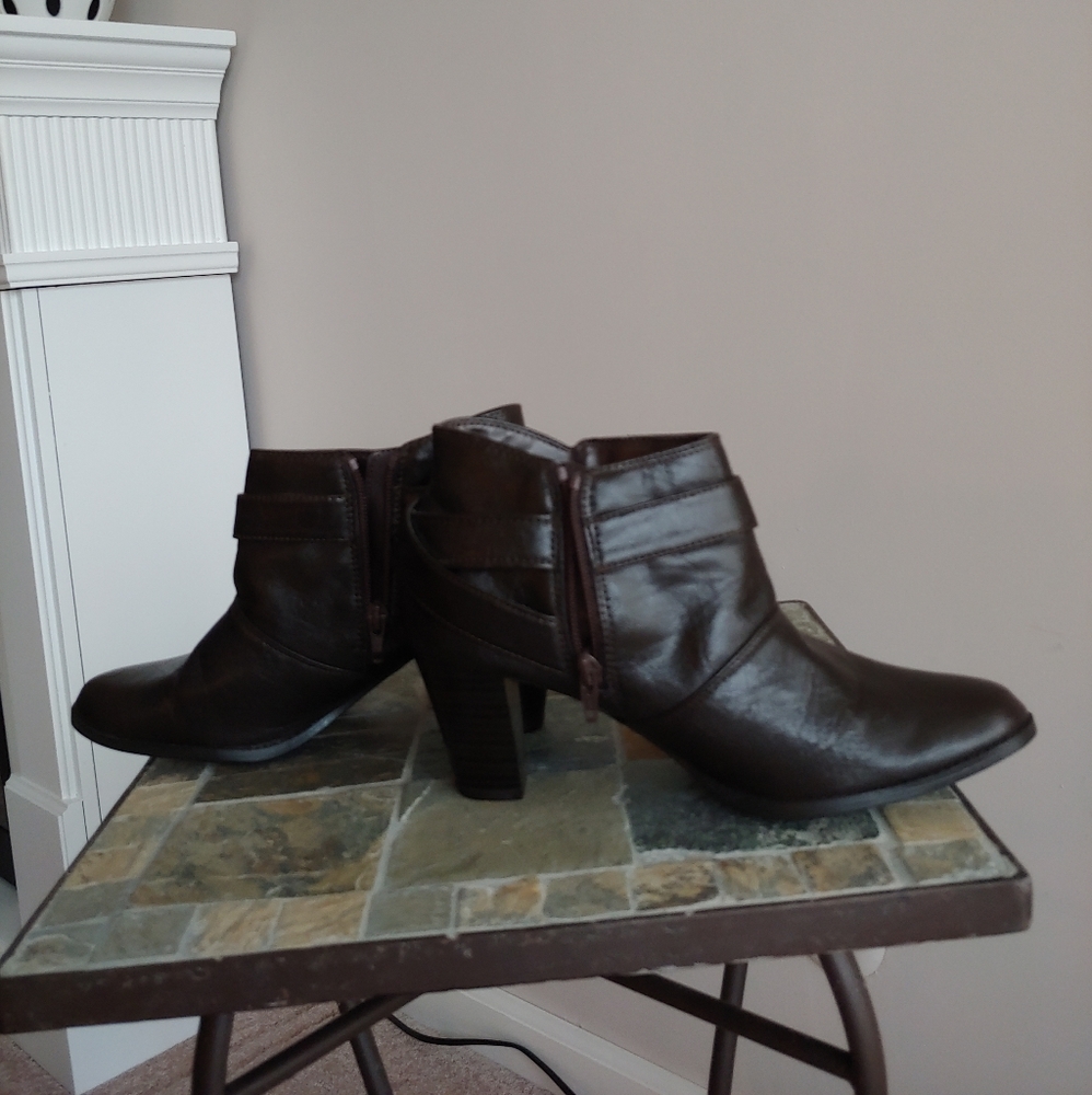 Booties - Picture 2 of 7